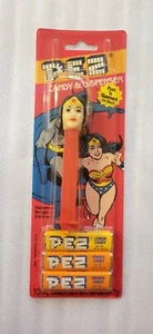 PEZ Dawn of Justice Wonder Woman Pez 1999 red stem pink card - Picture 1 of 2