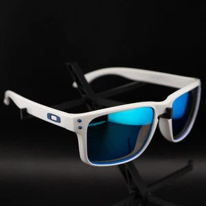 Neue Oakley Holbrook Sonnenbrille polarisiert Prisma weißes Gestell blaue Gläser WB - Bild 1 von 4