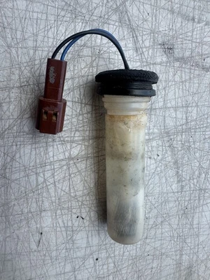 1990 NISSAN 300ZX (2+2) WINDSHIELD WASHER TANK RESERVOIR LEVEL SENSOR OEM - Image 1 of 4