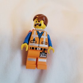 LEGO&reg; Emmet  - The Lego Movie -  (tlm018) Minifigure with Piece of Resistance