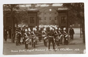 Royal Marine Band Haupttor Kaserne Chatham ca. 1920er Echtfoto Postkarte RPPC UK - Bild 1 von 2