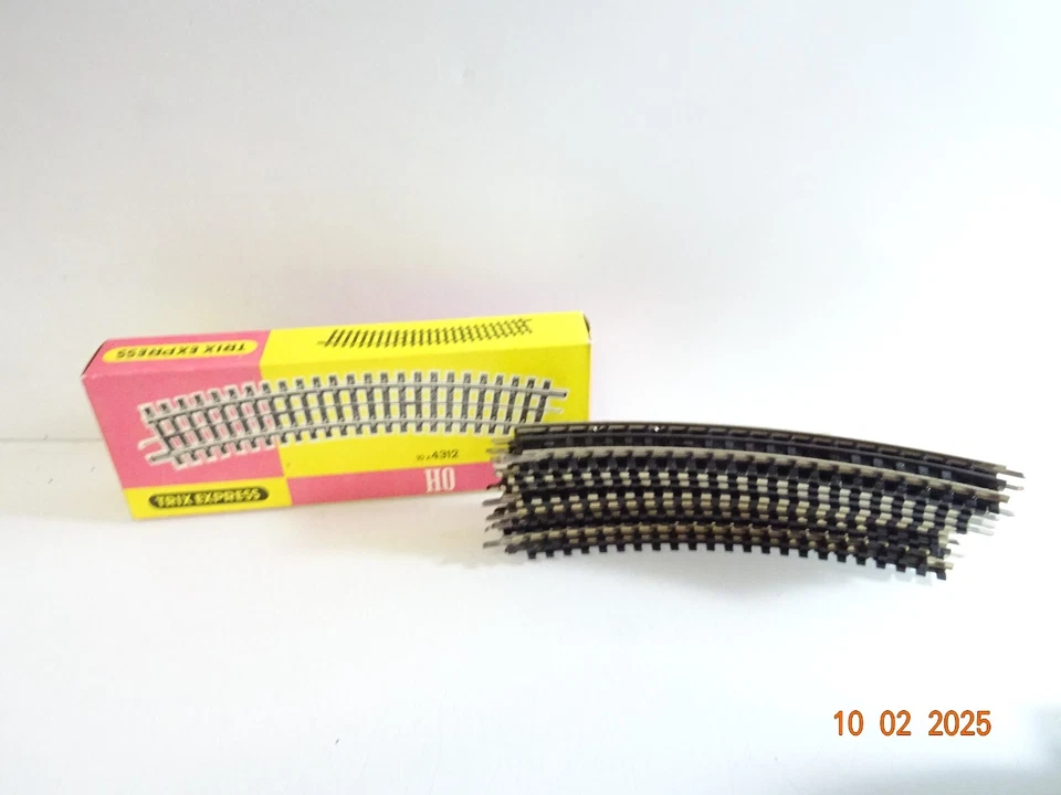 Trix Express H0 4312 gebogenes Gleis 10 Stück in OVP CK5866 - Bild 1 von 1