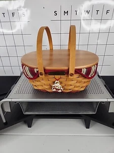 Longaberger 2004 Christmas Collection Get Together Basket With Liner And Lid - Picture 1 of 10