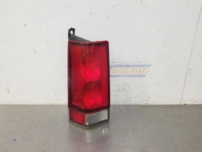 02 2002 GMC SAVANA 1500 QUALITY COACH QUARTER PANEL MOUNTED TAIL LAMP LEFT  - Image 1 of 4