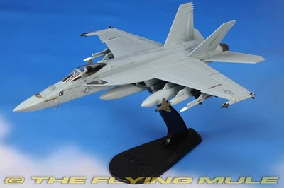 Hobby Master 1:72 F/A-18E Super Hornet USN Daga Equipo Daga con Hoja de Calcomanías Foto 1 de 4