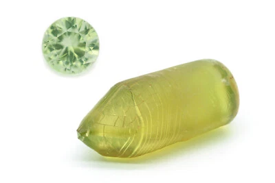 68-78gr 1pcs Yellowish Green Spinel #131 Djeva Lab Grown Faceting Rough Stone - Image 1 of 4