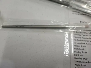 TIGI Cosmetics Lip Brush - NEW, Sealed - Picture 1 of 1