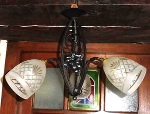 Beau LUSTRE ancien ART DECO fer forgé et cristal taillé 1930  3 lumières - Picture 1 of 6
