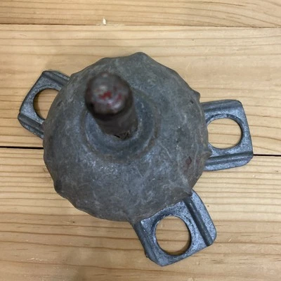 80-90-х годов GM Ford Buick Cadillac Oldsmobile провода колпачок ступицы замок ключ кронштейн болт - Изображение 1 из 4