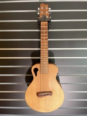 Guitarra Acústica Tacoma Papoose P1 Mini Natural Hecha en EE. UU. con Estuche Blando Foto 1 de 4