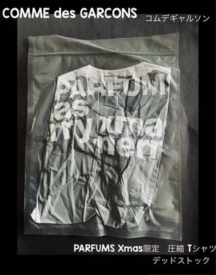 USADO COMME DES GARCONS PERFUMES NAVIDAD AOYAMA TIENDA PRINCIPAL EDICIÓN LIMITADA T-S Foto 1 de 4