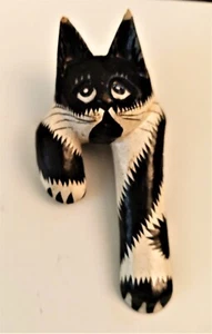Pin Whimsical Hand painted From Bali - Picture 1 of 2