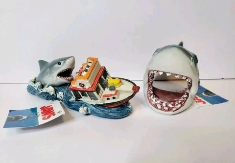 Jaws Shark Boat Attack & shark head Ornament Aquarium Fish Tank Cover