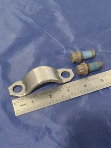 NEW GENUINE MERITOR KT17SB ONE STRAP & CAPSCRE KIT REPLACES 657018X 1-0046 NIP - Picture 1 of 16