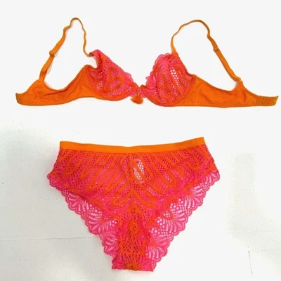 Savage X Fenty Juego de bragas y sujetador de ganchillo trenzado en encaje nuevo sin etiquetas Foto 1 de 4