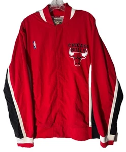 Mitchell & Ness Chicago Bulls Warm Up Jacket NBA 1992-93 Authentic Red XL EUC - Bild 1 von 6