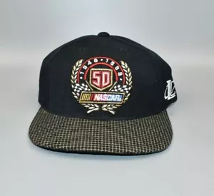 Cappello Berretto Snapback NASCAR 50° Anniversario Logo Atletico Vintage - Foto 1 di 5