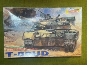 Shanghai Dragon 3512 T-80UD AFV Series SOVIET BATTLE TANK 1:35 Scale Model Kit - Picture 1 of 4