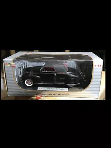1939 Lincoln Zephyr BLACK 1:18 Signature Models 18102 - Picture 1 of 3