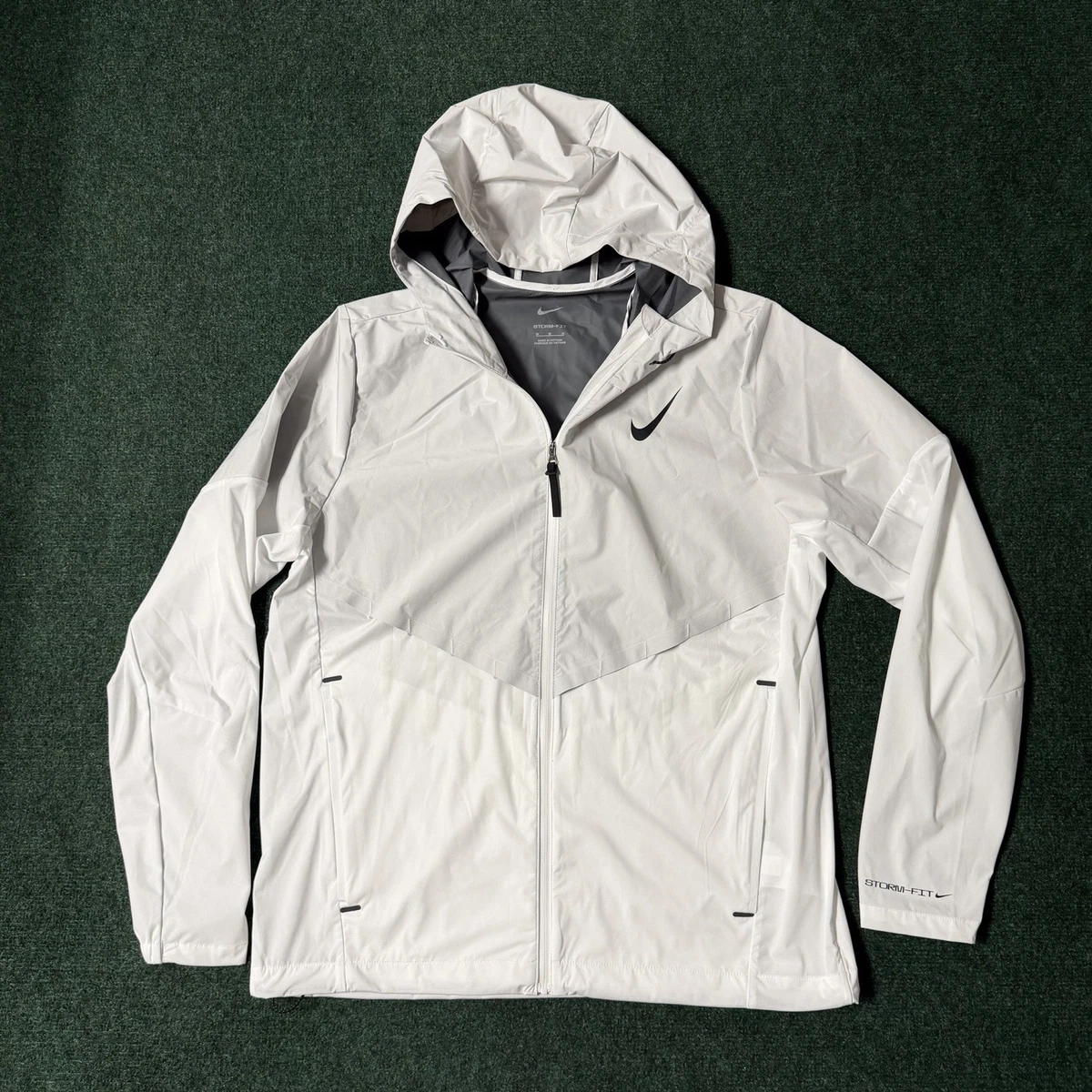 ナイキゴルフ × マルボンゴルフ ジャケット ストームフィット 白 サイズM ナイキゴルフ × マルボンゴルフ ジャケット ストームフィット 白