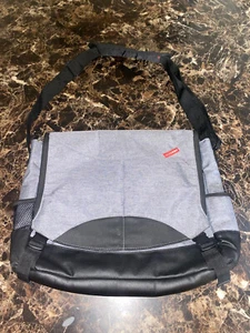 Messenger Diaper Bag By Skip Hop Used But In Great Condition. Backpack - Picture 1 of 4