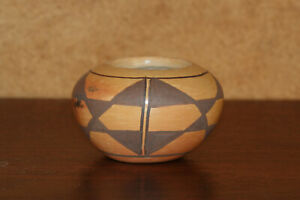 Hopi bowl by Vernida Polacca Nampeyo