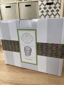 Scentsy Calavera zum Selbermachen volle Größe Wärmer Erstellen Sie Ihren Sugar Skull nicht mehr im Karton!!! - Bild 1 von 4