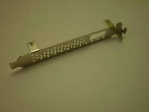 1 Slotblech Slotblende mit Laschen gelocht + Ausbruch - NEU - Afbeelding 1 van 1
