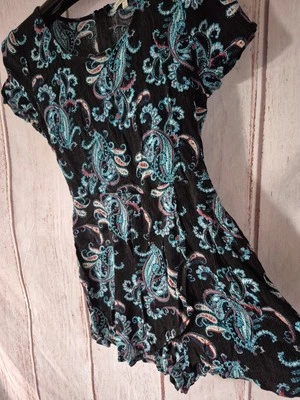 Charlotte Russe Jumper Shorts Size M - Image 1 of 4