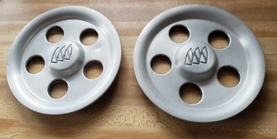 2 tapacubos centrales de rueda usados OEM 92-96 Buick LeSabre Park Avenue 9592813 Foto 1 de 4