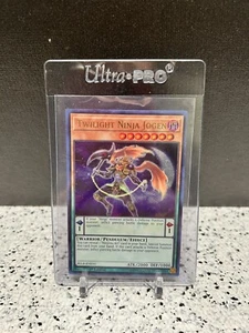 Yugioh 1ª Edición Twilight Ninja Jogen Ultra Raro Holo BLLR-EN016 CASI NUEVO/M - Imagen 1 de 2