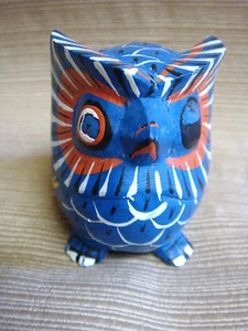 CUT 2" Hand Painted & Carved Wooden WINKING OWL Souvenir of Mexico - Picture 1 of 9