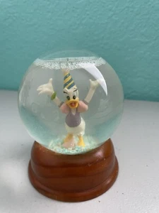 Vintage Disney The First Edition Crystal Snow Globe Collection DAISY DUCK - Picture 1 of 9