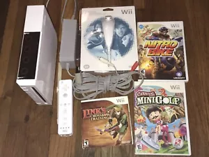 Nintendo Wii Console Bundle RVL-001 Cables & Controller Nunchuck 3 Games + Mod - Picture 1 of 10
