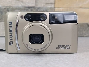 FujiFilm Discovery S770 Zoom Date 35mm Point & Shoot Film Camera - Picture 1 of 9