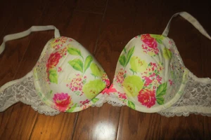 34D 🌹Victoria's Secret 🌹 BRA ANGELS PUSH UP SATIN LACE🌹PADS PADDED LACE WING - Picture 1 of 5