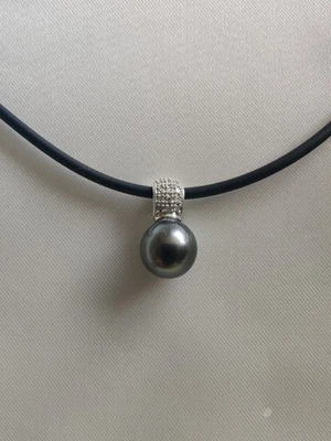 Collar Oro Blanco 14K Perlas Negras y Diamantes Blancos 17.5" Zales Foto 1 de 4