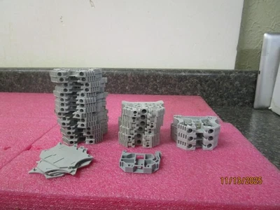 Qty (25) Allen Bradley Terminal Blocks (15) 1492-J4 (6) 1492-EAJ35 (3) 1492-J10 - Image 1 of 4