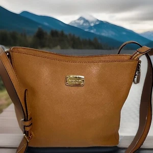 MICHAEL KORS JETSET MESSENGER BROWN LEATHER BAG, #FALL COLOR BAGS! - Picture 1 of 20