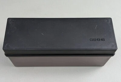 винтажный игровой картридж Nintendo NES 10 серый и черный пластиковый чехол-органайзер с крышкой - Изображение 1 из 4