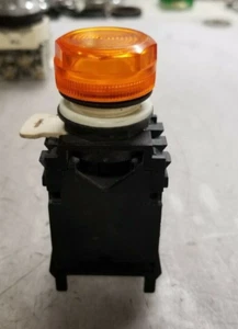 EATON - CUTLER HAMMER, AMBER PILOT LIGHT 240 VAC Model E22TL2 - Picture 1 of 3