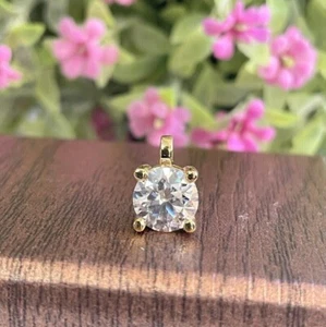 2Ct Round Cut Simulated Diamond Solitaire Women Pendant 14K Yellow Gold Plated - Picture 1 of 6