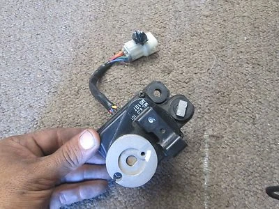 Honda CBR 1000RR 2006 servo de escape, 1/20D  Foto 1 de 4