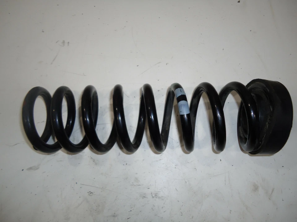 Mercedes-Benz W202 C280 1999 sedán delantero derecho muelle helicoidal Foto 1 de 4