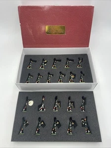 Britains 41103 schwarze Uhr, 21 Stück Regimentsband Spielzeugsoldaten bitte lesen - Bild 1 von 17