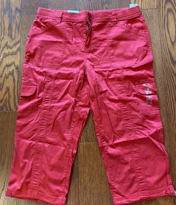 Style & Co Capri Pants Womens 16 Mid Rise Comfort Waist Cargo Pockets Casual Red - Picture 1 of 3