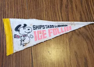 Vintage Pennant Felt Shipstads and Johnson Ice Follies Snoopy - Picture 1 of 4
