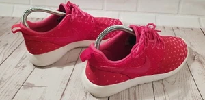 Nike Roshe Run Sneaker Vivid Pink Weiß UK 4 Damen  - Bild 1 von 11