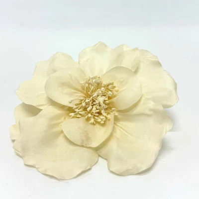 CHANEL Camellia Corsage Brooch White Canvas Fashion Accessory Used - Image 1 of 4