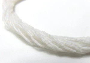 1 FULL HANK ~ CRISTAL MATE ~ MICRO MINI CUENTAS DE VIDRIO CORNETA ~ 12 hebras - Imagen 1 de 2